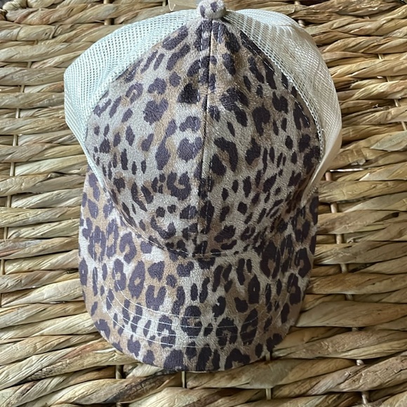 C.C Exclusive Ponytail Messy Bun Baseball Cap. New with tags. Leopard - Picture 1 of 6